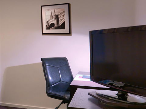 Hotel Grand Chancellor Melbourne - Holiday Jervis Bay 25
