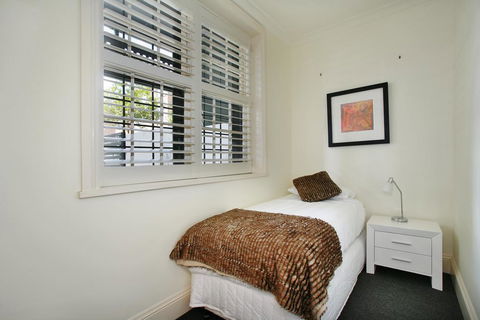 The Courtyard Of St Neot - Art Deco 2BR Potts Point Apartment With Large Courtyard In Stunning Location - Holiday Jervis Bay 2