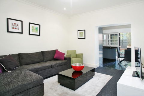 The Courtyard Of St Neot - Art Deco 2BR Potts Point Apartment With Large Courtyard In Stunning Location - Holiday Jervis Bay 0