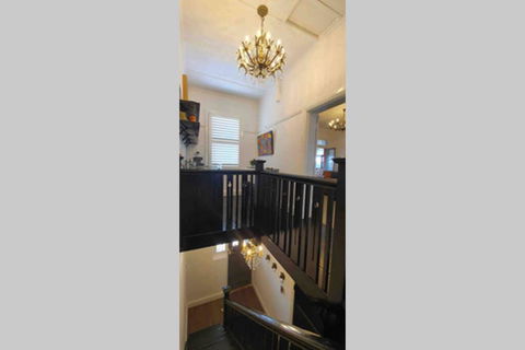 The Dewhurst - Sophisticated Entire CBD Apartment - Holiday Jervis Bay 2