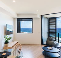 The Edge - Luxurious Waterfront Apartment