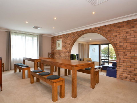 The House On The Lake @ Fishing Point, Lake Macquarie - Honestly Put The Line In And Catch Fish - Holiday Jervis Bay 2
