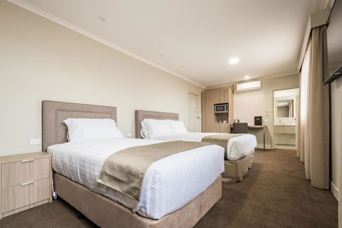 The Lighthouse Hotel - Holiday Jervis Bay 2