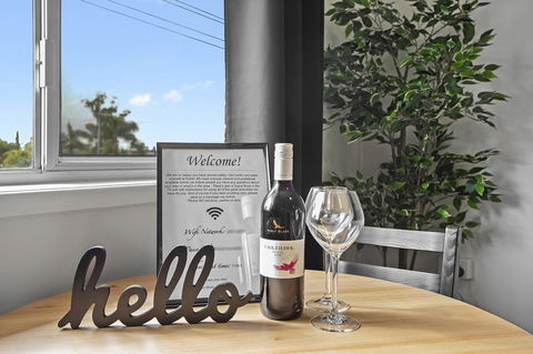The Neo Stylish Central Apartment With Aircon Courtyard And Netflix - Holiday Jervis Bay 1