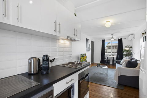 The Neo Stylish Central Apartment With Aircon Courtyard And Netflix - Holiday Jervis Bay 2