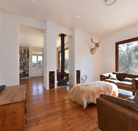 The Parson's Vineyard Retreat - get amongst the vineyards in a historic home - Holiday Jervis Bay