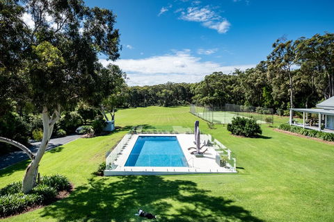 The Pavilion, Killcare - Holiday Jervis Bay 1