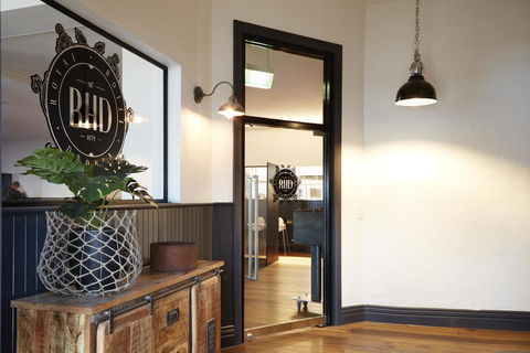 The Royal Hotel, Drouin - Holiday Jervis Bay 0