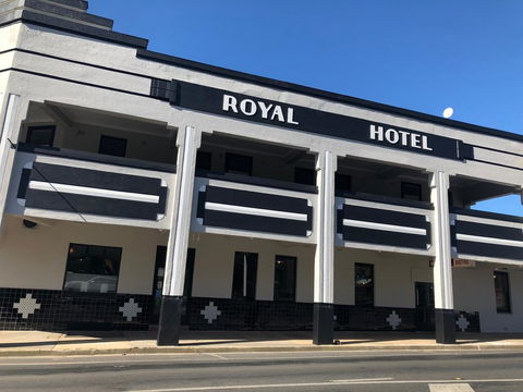 The Royal Hotel, Drouin - Holiday Jervis Bay 1