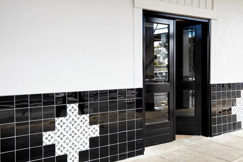 The Royal Hotel, Drouin - Holiday Jervis Bay 3