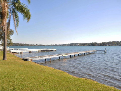 The Studio On The Lake @ Fishing Point, Lake Macquarie - Honestly Put The Line In And Catch Fish - Holiday Jervis Bay 0