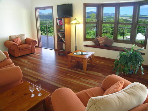The Summit Bed & Breakfast - Holiday Jervis Bay 0
