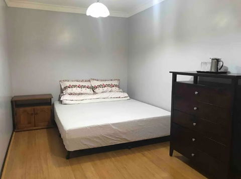 Thomastown Antique House En-suite Room - Holiday Jervis Bay 0
