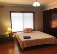 Thomastown antique house room 1 - Holiday Jervis Bay