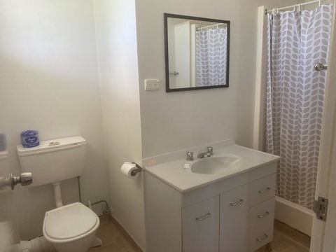 Tin Can Bay Budget Accommodation - Holiday Jervis Bay 2