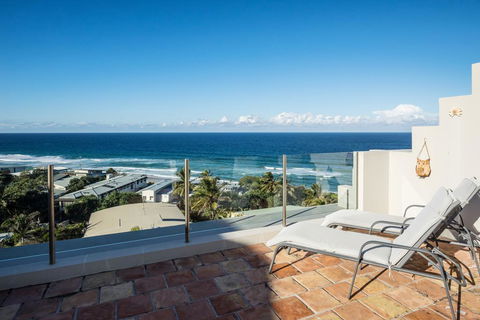 Tuscan Inspired Townhouse Minutes From The Beach - Holiday Jervis Bay 1
