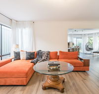 ULTRA SPACIOUS STYLISH HOME IN PRESTONS - SYDNEY - Holiday Jervis Bay