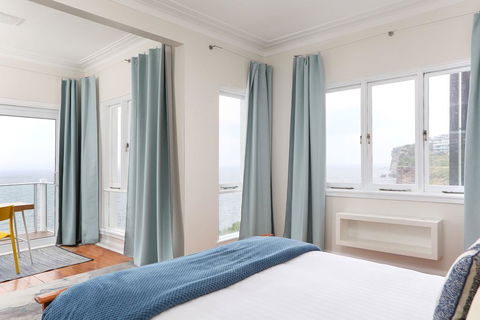Unbelievable Clifftop Townhouse With Ocean Views - Holiday Jervis Bay 2