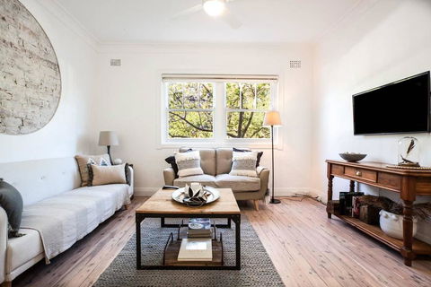 Unit 1/52 Mount St - Aquarium- Ground Floor Home 5 Mins Walk To Beach - Holiday Jervis Bay 0