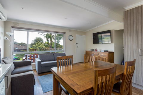 Upstairs Cottage On Beachurst - Holiday Jervis Bay 2