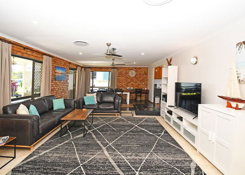 Urangan Harbour Bungalow - Holiday Jervis Bay 3