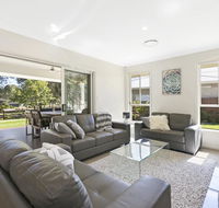 Vino e Golf - Holiday Jervis Bay