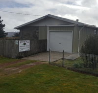 Waratah Falls Holiday Unit - Holiday Jervis Bay