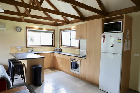 Red Ceder Cottage - Great Ocean Road - Port Campbell - Holiday Jervis Bay 11