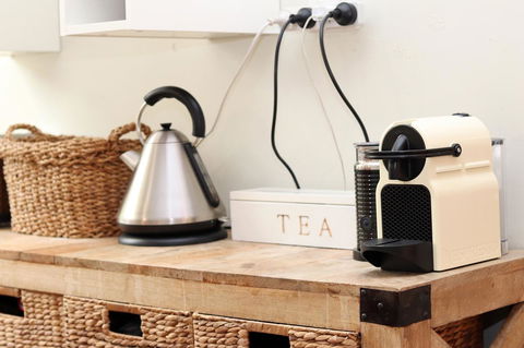 Colour Pop Fitzroy - 3 Bedroom Pet Friendly - Holiday Jervis Bay 25