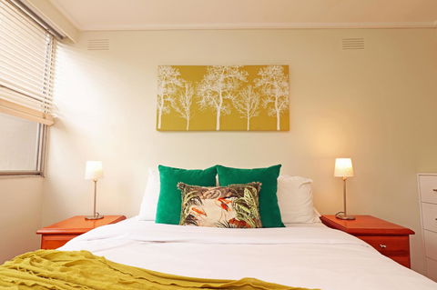 Colour Pop Fitzroy - 3 Bedroom Pet Friendly - Holiday Jervis Bay 15