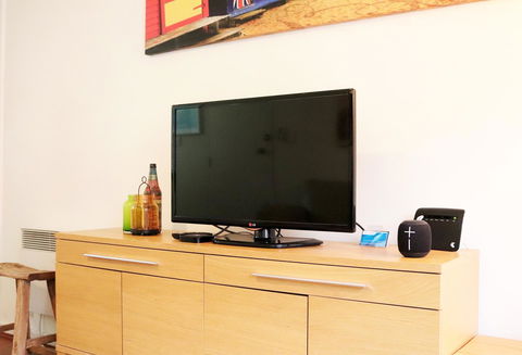 Colour Pop Fitzroy - 3 Bedroom Pet Friendly - Holiday Jervis Bay 26