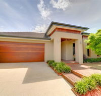 Newington Lakehouse - Holiday Jervis Bay