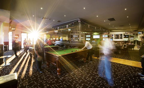 Nightcap At Excelsior Hotel - Holiday Jervis Bay 9