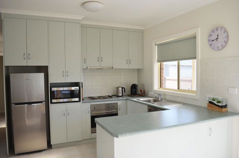 Horsham Central Stay - Holiday Jervis Bay 2