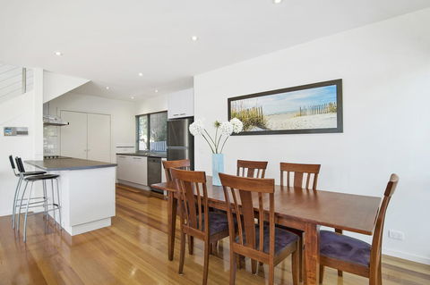 Bask At The Glade - Rejuvenate Stays - Holiday Jervis Bay 10