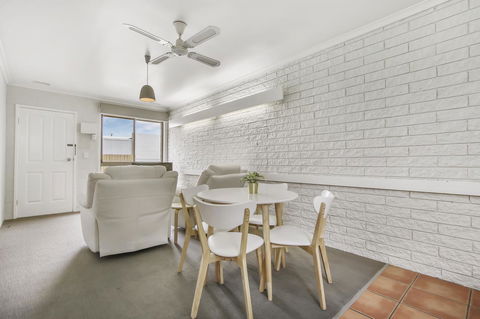 Hybiscus Waterfront Apartments - Holiday Jervis Bay 26