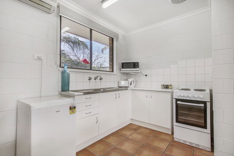 Hybiscus Waterfront Apartments - Holiday Jervis Bay 24
