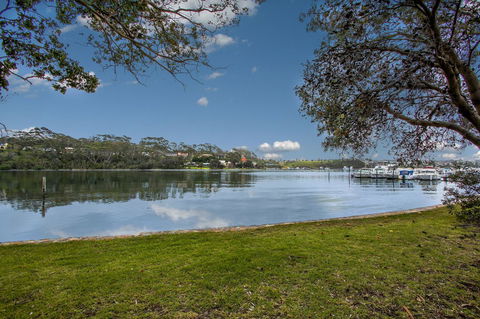 Hybiscus Waterfront Apartments - Holiday Jervis Bay 33