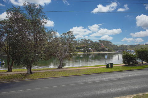 Hybiscus Waterfront Apartments - Holiday Jervis Bay 2