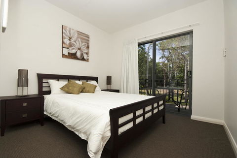 Woodville Beach Townhouse 6 - Holiday Jervis Bay 12