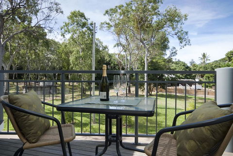 Woodville Beach Townhouse 6 - Holiday Jervis Bay 10