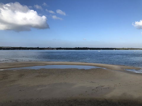 Bribie Island Hotel - Holiday Jervis Bay 7