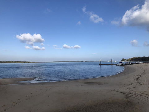 Bribie Island Hotel - Holiday Jervis Bay 6