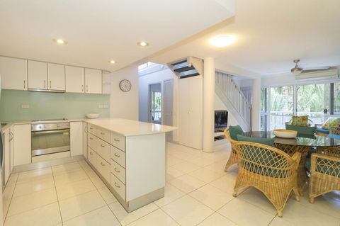 The White House Port Douglas - Holiday Jervis Bay 23