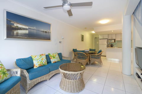The White House Port Douglas - Holiday Jervis Bay 24