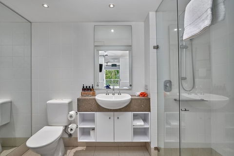 Palm Cove Paradise - Couples Spa Beach Getaway - Holiday Jervis Bay 5