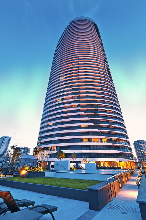 Broadbeach QLD Holiday Jervis Bay