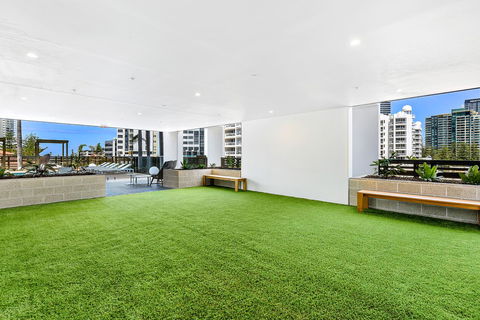 Qube Broadbeach - Holiday Jervis Bay 23