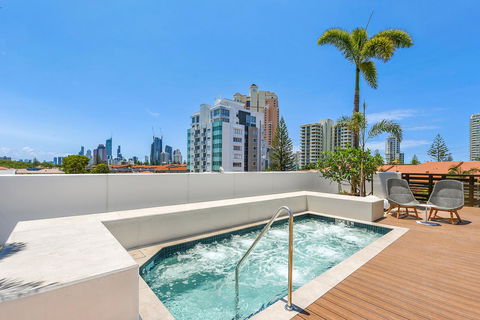 Qube Broadbeach - Holiday Jervis Bay 28