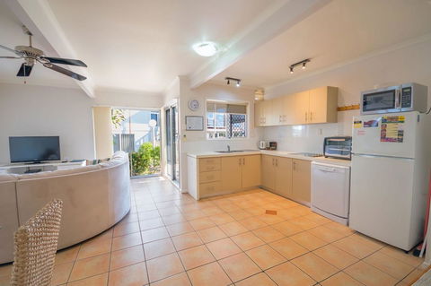 Airlie Apartments - Holiday Jervis Bay 12